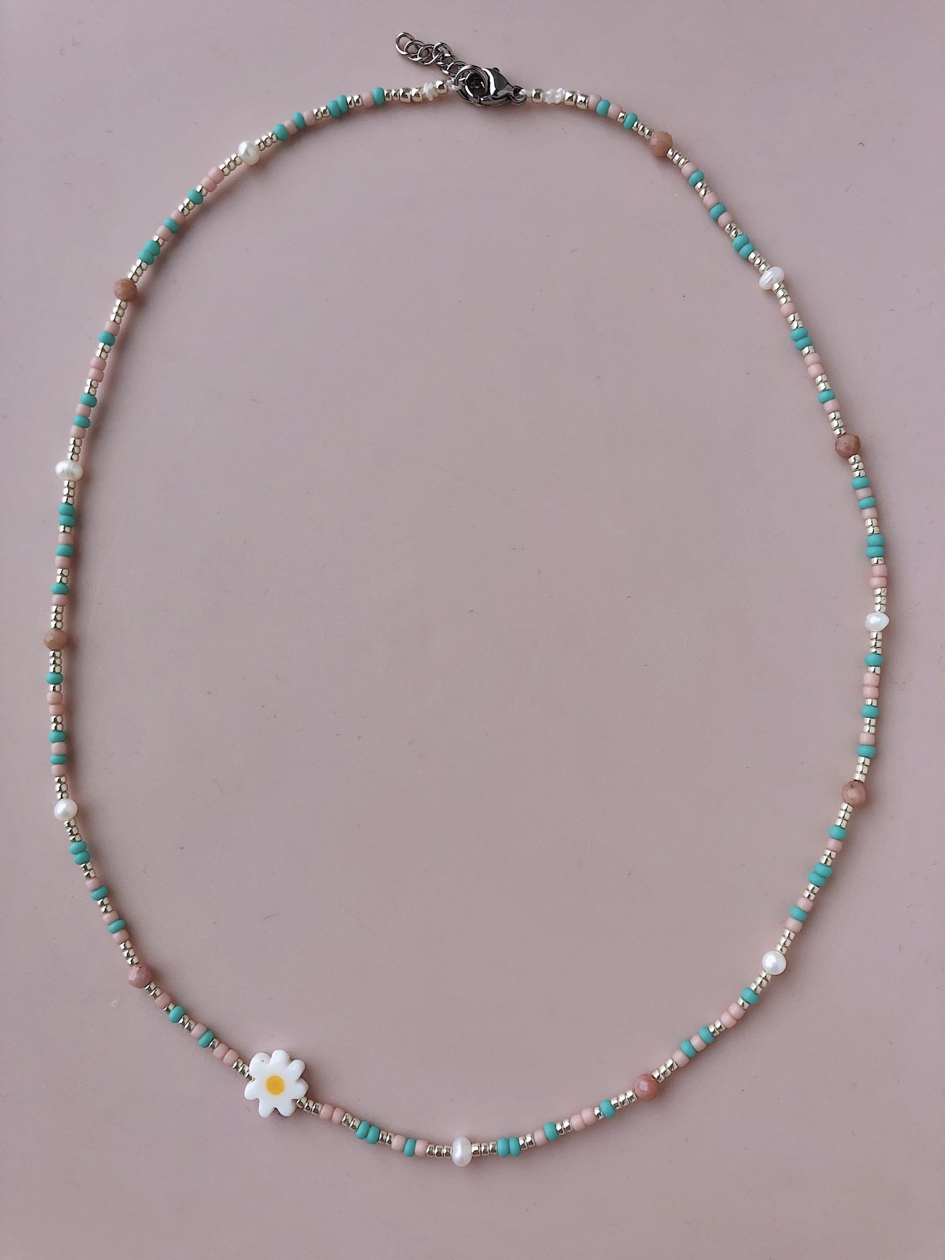 4A3A2C90-82FF-464B-A841-3D2D761767D1 Naszyjnik Green Daisy - obrazek 1